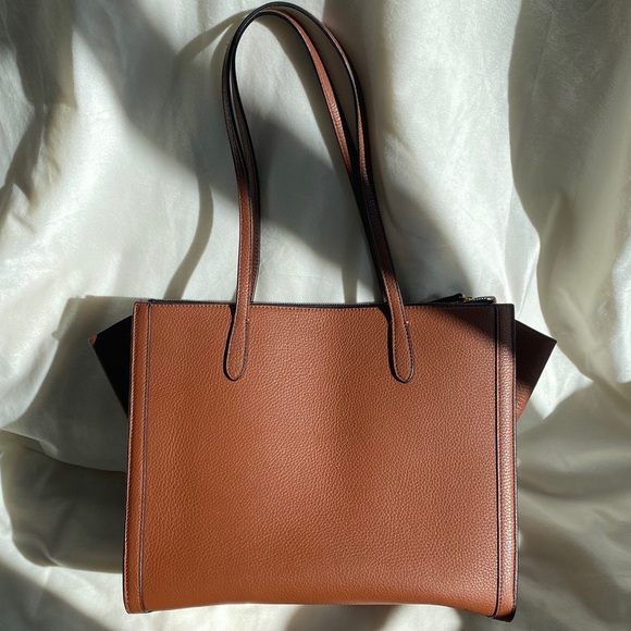 Banana Republic Structured Leather Tote - Picture 2 of 8